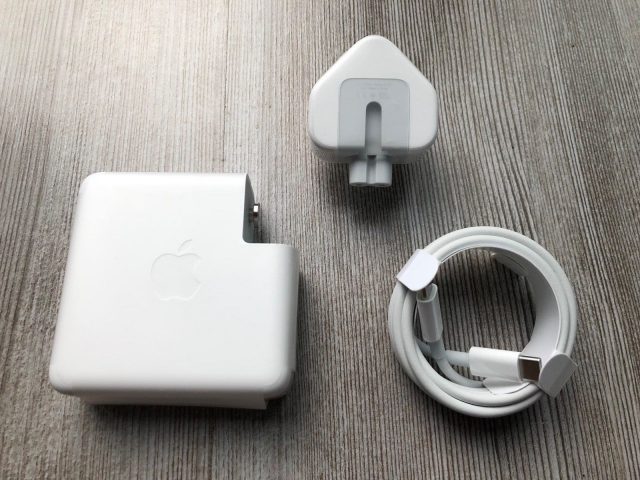 Sạc MacBook MJY42ZP A